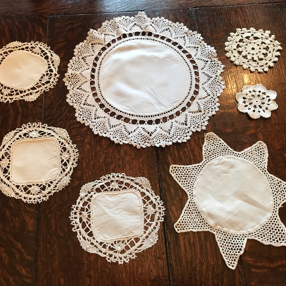 7 vintage lace rounds